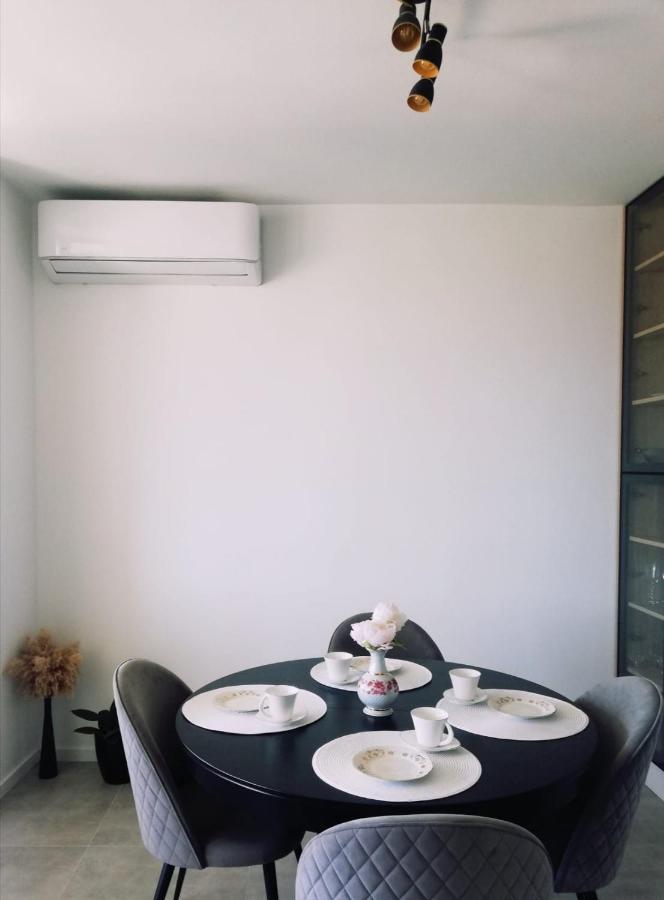 Ferienwohnung Apartman Aria Dugi Rat Exterior foto