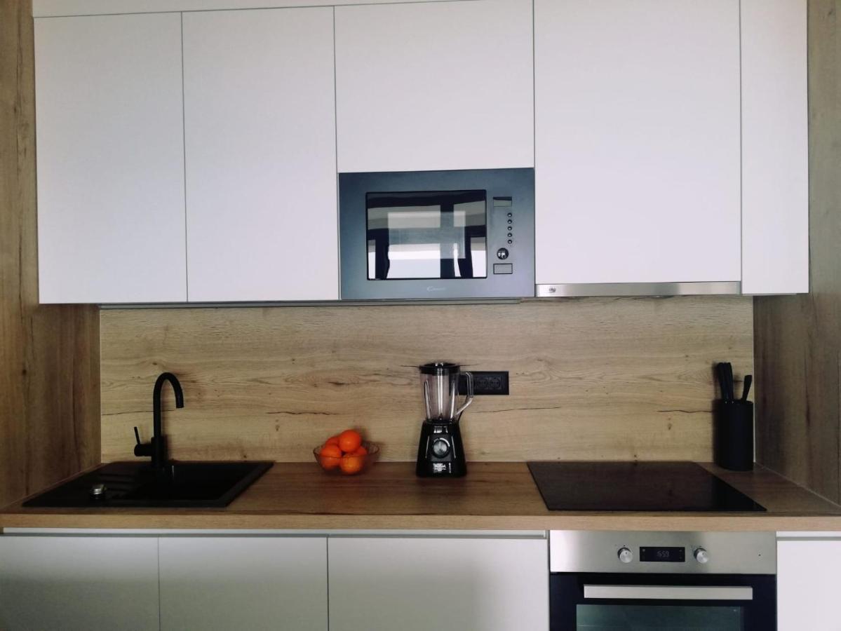Ferienwohnung Apartman Aria Dugi Rat Exterior foto